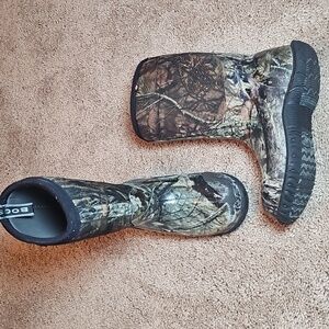BOGS KIDS CLASSIC CAMO MOSSY OAK HIGH BOOTS Size 3 Youth C4